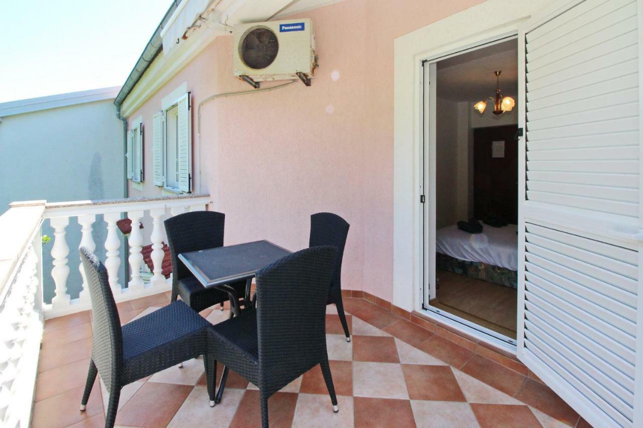 Apartments Alex Baška Zewnętrze zdjęcie